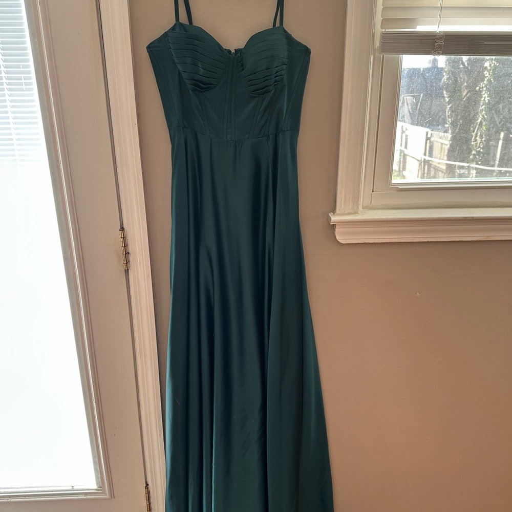 Elegant Emerald Green Evening Gown - WORN ONCE